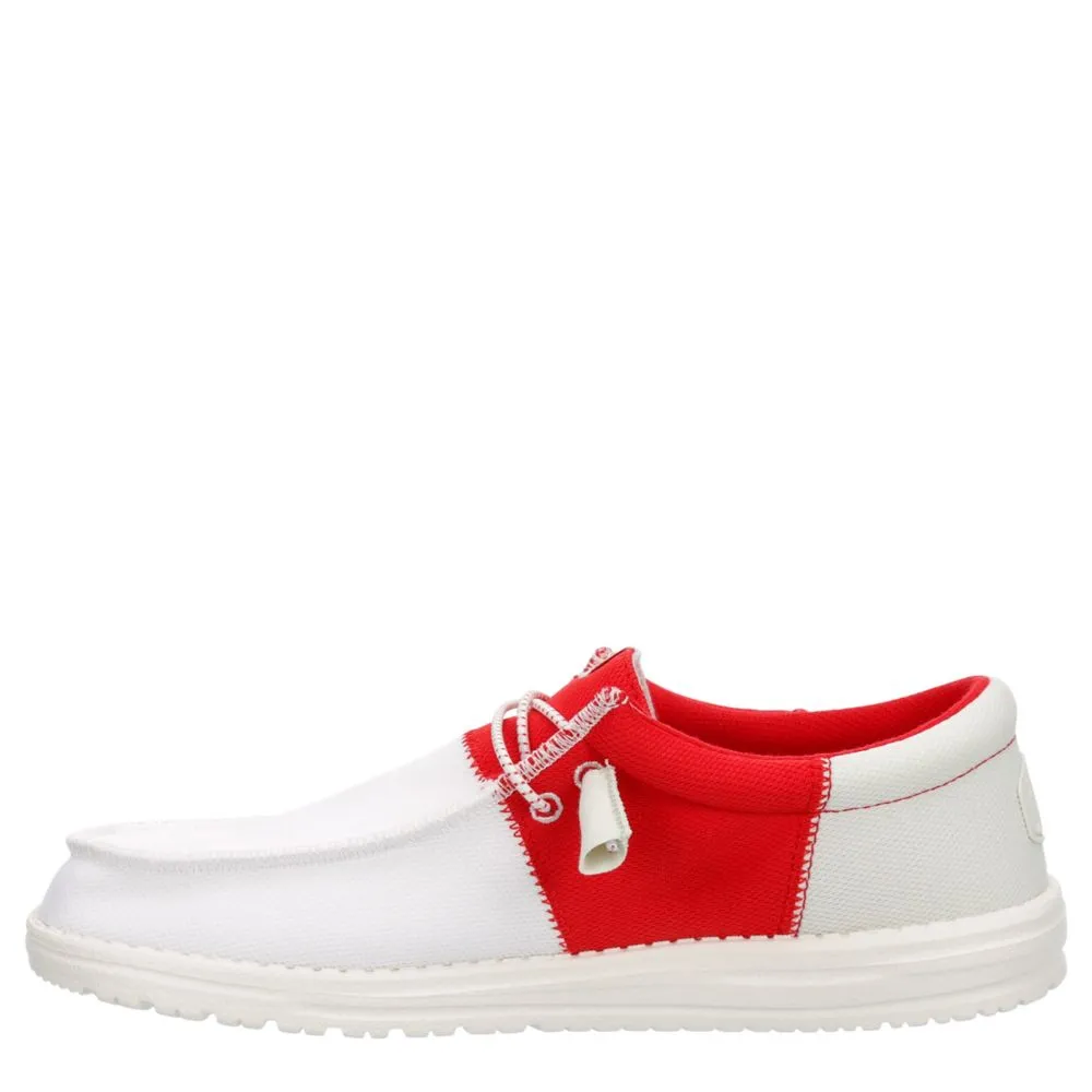 HEYDUDE  MENS WALLY TRI-VARSITY SLIP ON SNEAKER