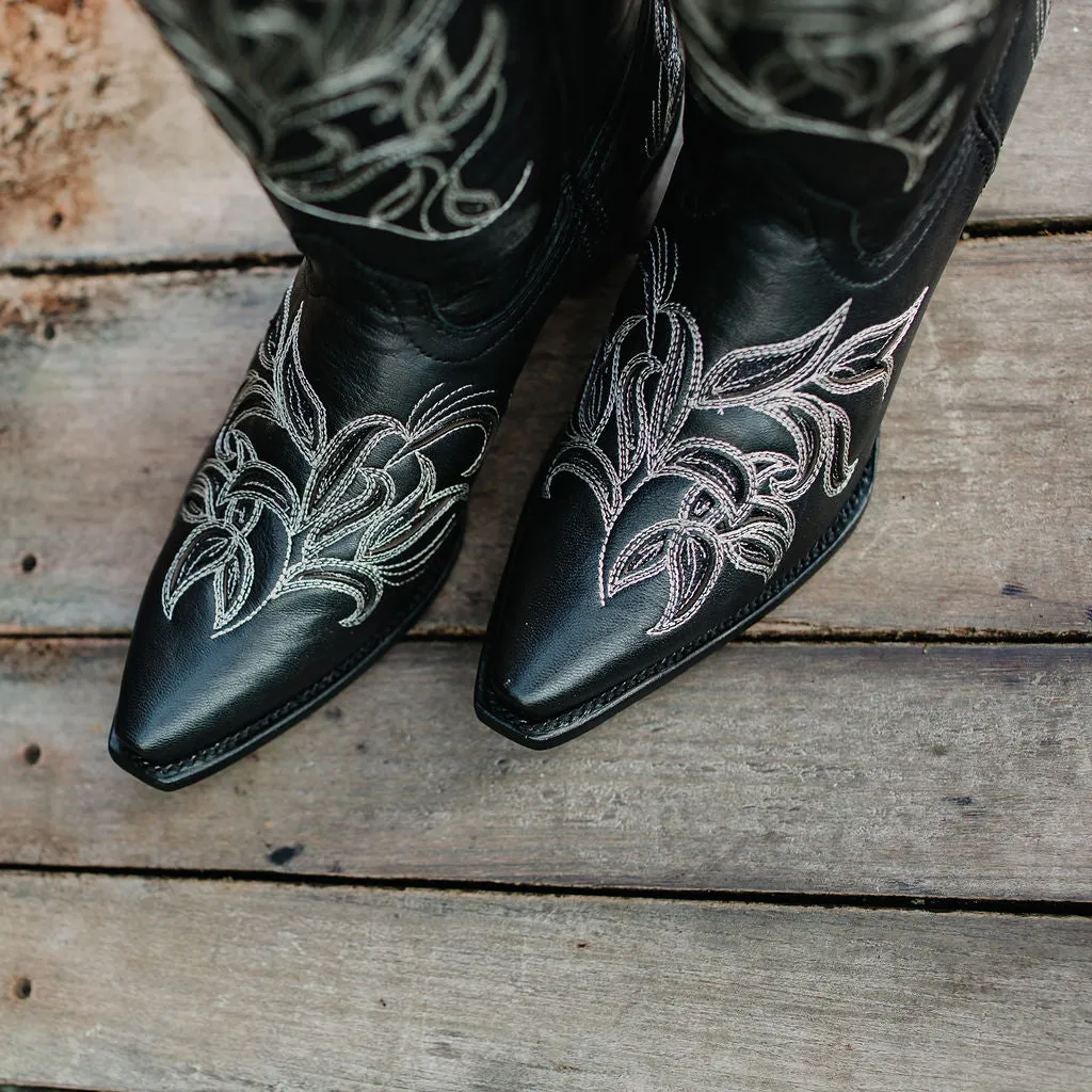 Soto Boots Womens Floral Embroidered Inlay Cowgirl Boots M50049 Black