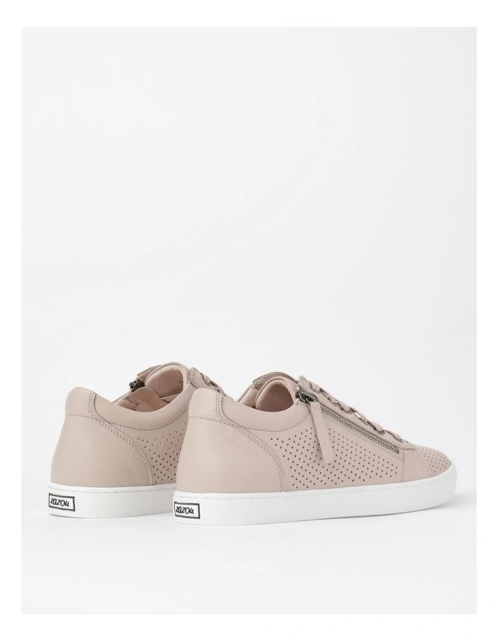 Ziggy Leather Sneaker in Putty